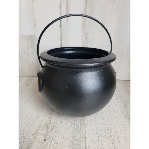 Halloween black plastic cauldron home decor - Picture 4 of 6